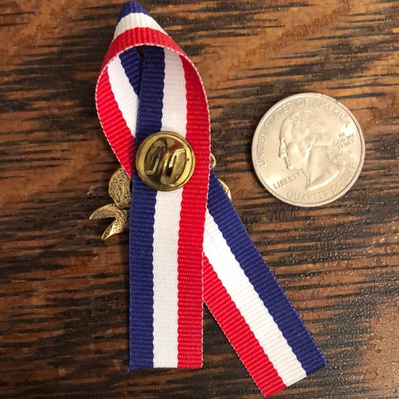 Vintage USA pin - Picture 2 of 3